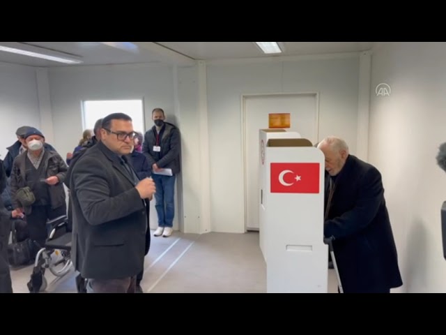 (Video) Yurt dışında oy verme işlemi başladı