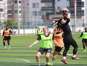 Amedspor Kadın Futbol Takımı Play-Off'a hazırlanıyor