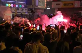 Diyarbakırlılar Galatasaray'ın şampiyonluğunu meşalelerle kutladı