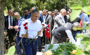 İçişleri Bakanı Ali Yerlikaya, Gaziantep'te depremzedelerle bayramlaştı