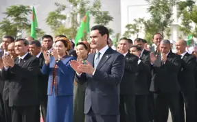 Türkmenistan'ın ilk 