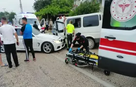 Osmaniye'de otomobil ile minibüs çarpıştı, 1 kişi öldü