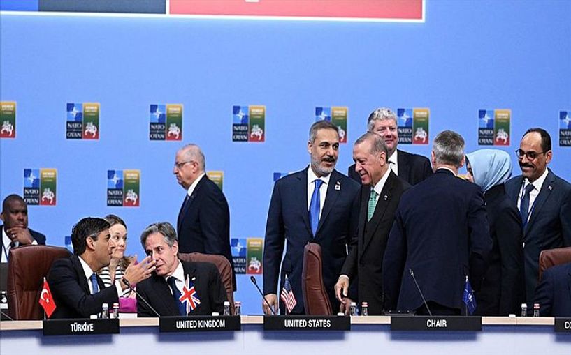 (Video) NATO liderleri zirvenin ikinci gününde bir araya geldi