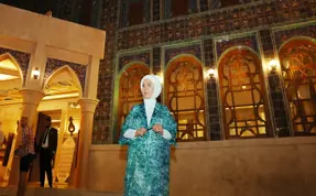 Emine Erdoğan Katar'da İslam Eserleri Müzesi'ni ziyaret etti