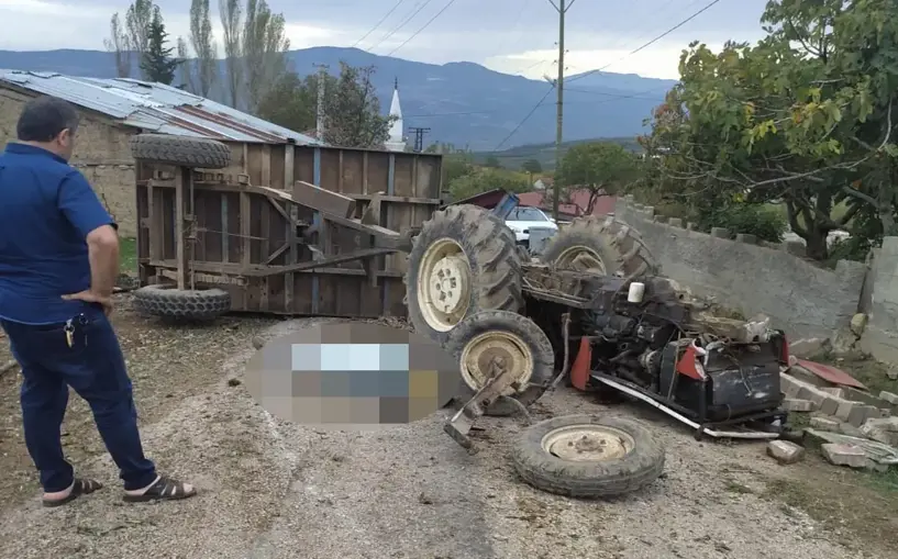 Bilecik'te traktör devrildi, sürücü hayatını kaybetti