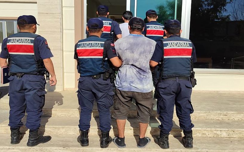 Antalya'da kesinleşmiş hapis cezası bulunan 2 hükümlü yakalandı
