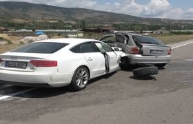 (Video) Tokat'ta çarptığı aracı metrelerce sürükledi :1ölü