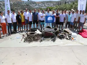 Bodrum'da deniz dibi temizliğinde 362 kilogram atık çıkarıldı