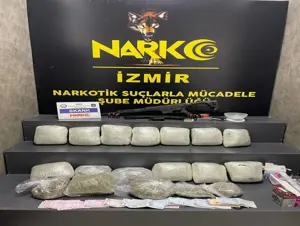 İzmir'de uyuşturucu operasyonu: 4 tutuklama