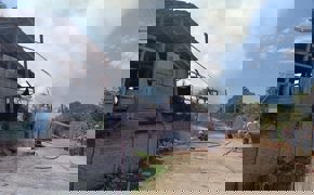 Düzce'deki yangında 4 samanlık, 1 ahır ve 2 araç zarar gördü