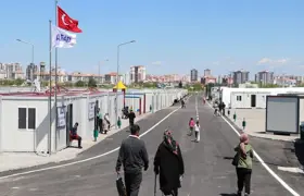 Diyarbakır’da konteyner kentte gezici kütüphane