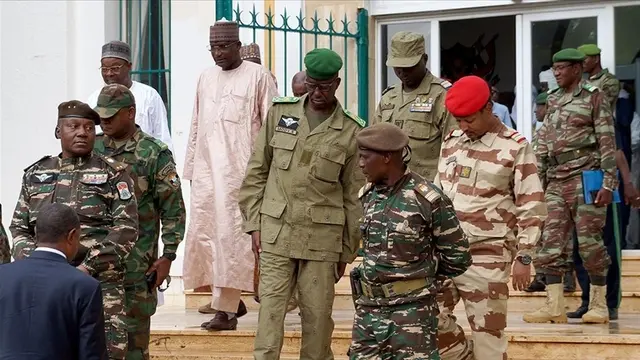 Nijer'de cunta, Muhammed Bazum'u vatana ihanetten yargılamak istiyor