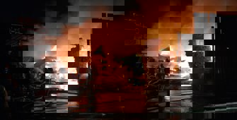 Sarıyer'de geri dönüşüm tesisinde yangın çıktı