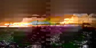 Malatya'da dağlık alanda çıkan yangına müdahale ediliyor