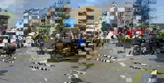 Beşiktaş'ta restore edilen 3 katlı ahşap binada kısmi çökme meydana geldi