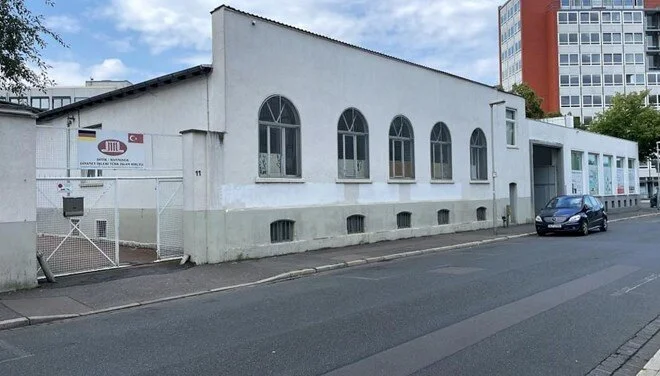 Terör örgütü yandaşlarından Almanya’da camiye çirkin saldırı