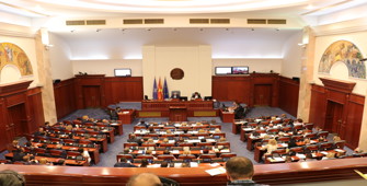 Kuzey Makedonya Meclisinde, AB üyelik süreci için anayasa değişikliği tartışmaları başladı