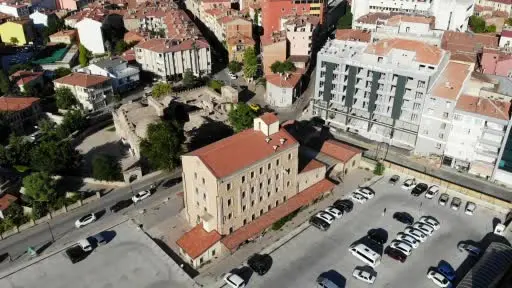 (Video) Türkiye Cumhuriyeti tarihinin 100 yıllık çalışır durumdaki tek fabrikası ’Azmi Milli’