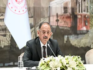 Bakan Özhaseki, medya temsilcileriyle buluştu