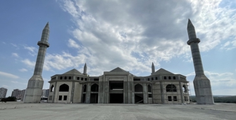 Kastamonu Üniversitesi'nde inşa edilen 5 bin kişilik camide çalışmalar tekrar başladı