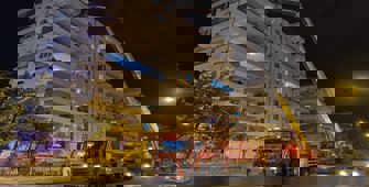 (Video) Diyarbakır'da yangına müdahale eden 4 itfaiye eri dumandan etkilendi