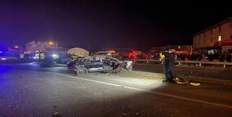 Sakarya'da kamyon ile otomobilin çarpışması sonucu 2 kişi öldü