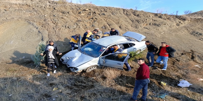 Yozgat'ta devrilen otomobildeki 5 kişi yaralandı