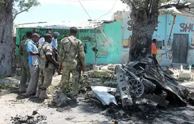 Somali'de sivil minibüse bombalı saldırı: 9 ölü