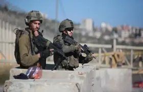 İsrail askerleri, binlerce Filistinlinin üzerine ateş açtı