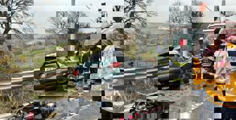 Kocaeli'de otomobil ile vinç çarpıştı, sürücüsü öldü