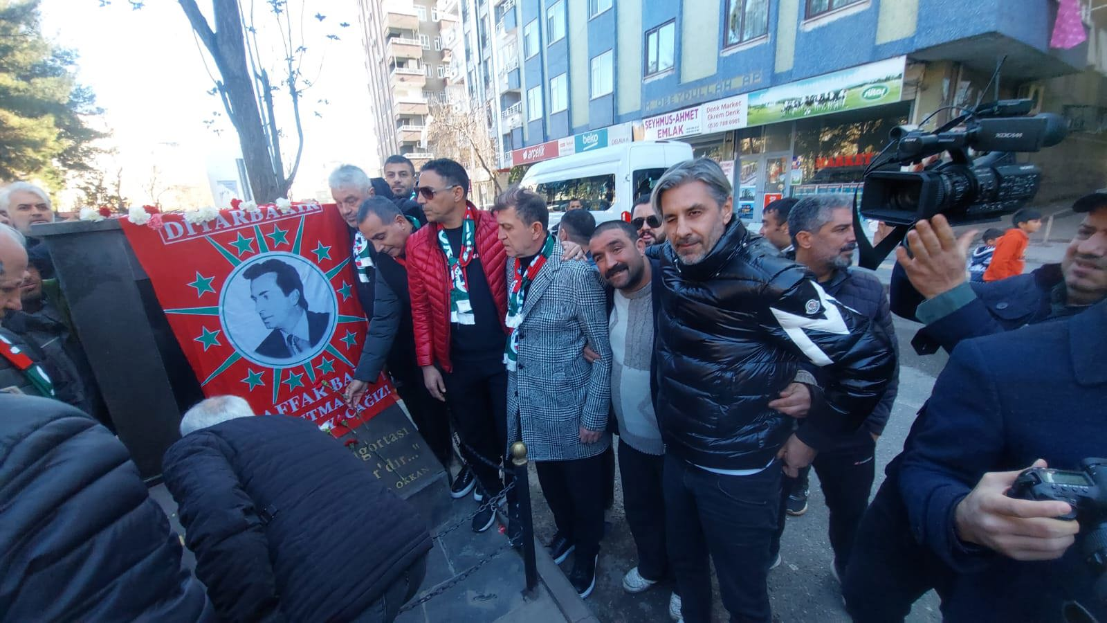 Efsane futbolcıular Diyarbakır’da