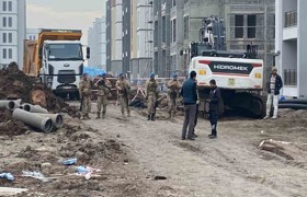 (Video) Diyarbakır’da kamyon altında kalan işçi hayatını kaybetti