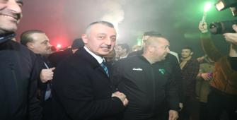 Kocaeli Büyükşehir Belediye Başkanı Büyükakın'a coşkulu karşılama