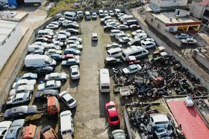Diyarbakır’da yedieminde 80 milyon değerindeki araçlar günden güne çürüyor