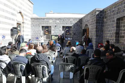 Diyarbakır’da Tarihi Hamam da kitap mezadı yapıldı