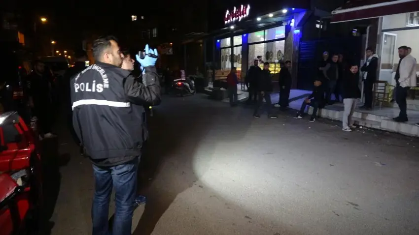 VİDEO - Adana’da silahlı saldırı: 2 yaralı