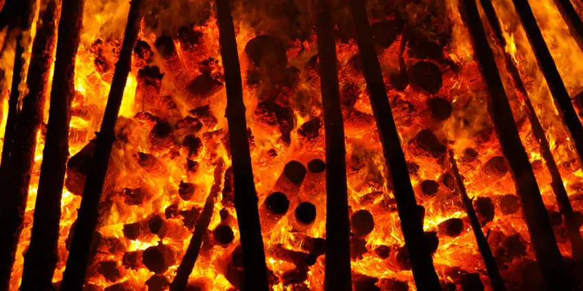 Şili'de OHAL İlan Ettiren Yangın: 10 Kişi Hayatını Kaybetti 