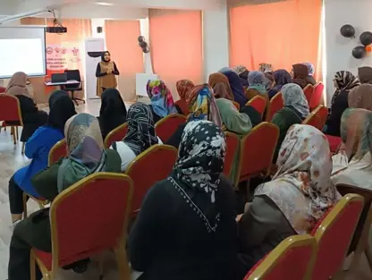 Diyarbakır'da ADEM'den aile ve internet konulu seminer