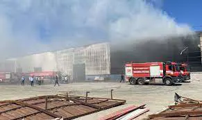 Fabrika'da yangın, hasar büyük