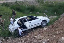 Diyarbakır'da kaza; şarampole yuvarlanan araçta yaralılar var