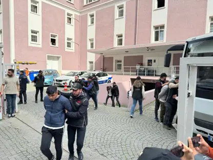 İzmir'de Nevruz kutlamalarında gözaltına alınan 6 kişi tutuklandı