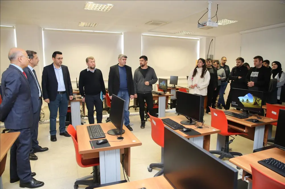 Şırnak Üniversitesinde yazılım laboratuvarı kuruldu