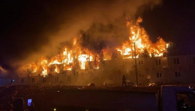 İşçilerin kaldığı konteynerlerde yangın çıktı