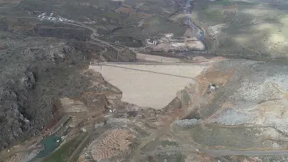 Diyarbakır’da binlerce kişiye iş imkanı sağlayacak barajda çalışmalar devam ediyor