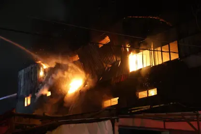 Kahramanmaraş'ta mobilya imalathanesinde yangın