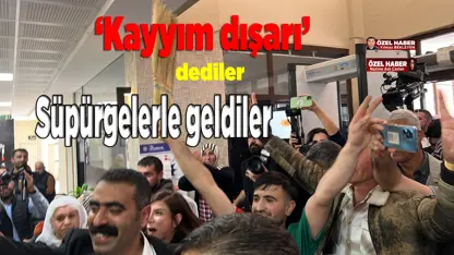 Diyarbakır'da DEM Partililer süpürgelerle binaya girdi ‘Kayyım dışarı’ dedi! O anlar mazbata törenine damga vurdu