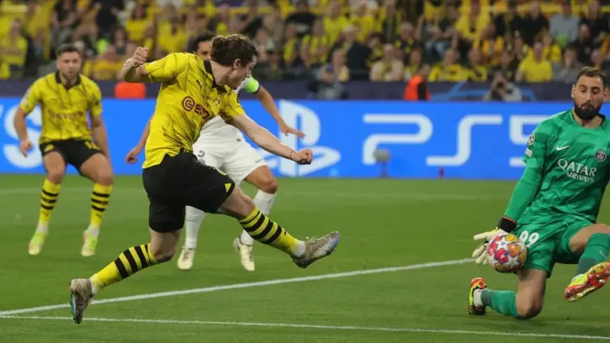 Borussia Dortmund, sahasında Paris Saint-Germain'i 1-0 yendi
