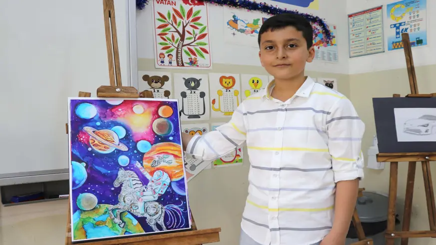 Uzay Yolculuğunu resmeden çocuk Elazığ'a birincilik getirdi