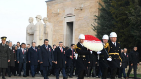 Bakan Tekin, öğretmenlerle Anıtkabir'i ziyaret etti