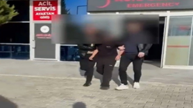 Kur'an-ı Kerim'i ve bayrağı yakmak istedi